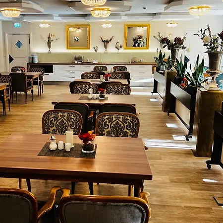 מלון Thea Am Rosengarten 3*